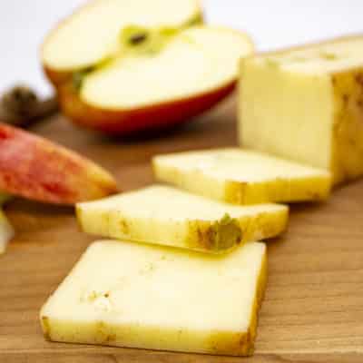 apple cinnamon cheddar